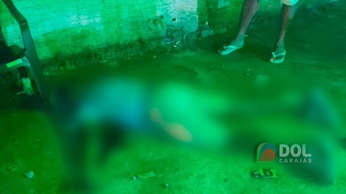 Homem é assassinado na frente da esposa em bar de Marabá