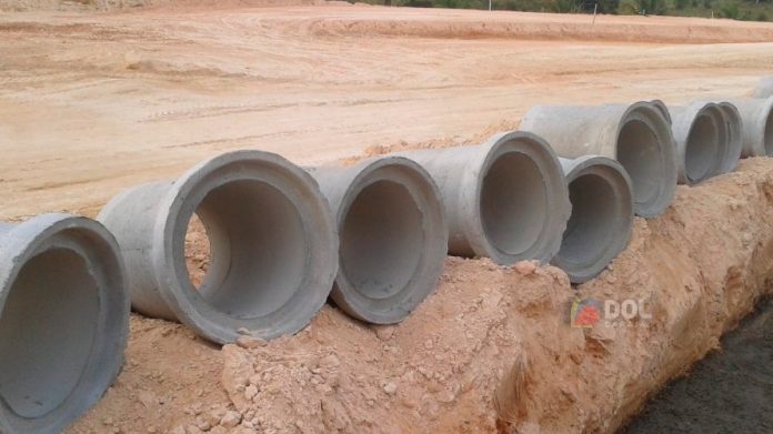 Corpo de homem é desovado em manilha de esgoto