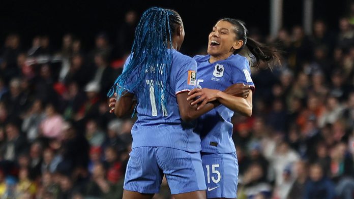 França goleia Marrocos e avança às quartas da Copa do Mundo